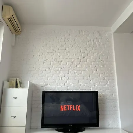 Appartement Cozy Wood Themed Sky Bar Free Minibar